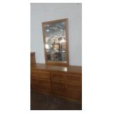 Thomasville 6 drawer dresser with mirror back