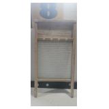Top notch glass washboard some wear and cracks