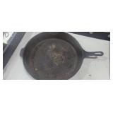Warner 13.5in cast iron skillet
