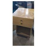 Night stand with 1 drawer Night stand with 1 drawer