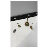 Brass figurines, elephant claw, goose, giraffe Brass figurines, elephant claw, goose, giraffe