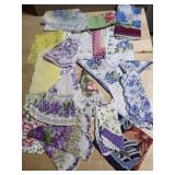 Ladies Hankies, nice assortment Ladies Hankies, nice assortment