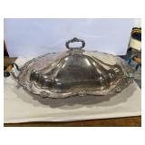 Silver-plated serving dish with lid Silver-plated serving dish with lid