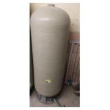 Used Well mate fiberglass water system pressure Used Well mate fiberglass water system pressure