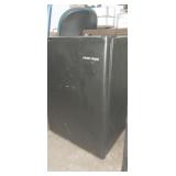 Black and decker mini fridge 2.7cuft Black and decker mini fridge 2.7cuft