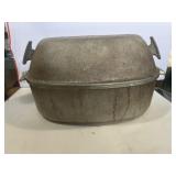 Guardian Service cast aluminum Dutch oven w/lid Guardian Service cast aluminum Dutch oven w/lid