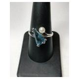10K white gold blue / Pearl  stone size 8. 10K white gold blue / Pearl  stone size 8.