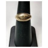 10k gold ring size 5.    .070 Oz 10k gold ring size 5.    .070 Oz