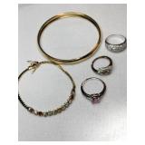 Costume jewelry 3 rings 2  bracelets Costume jewelry 3 rings 2  bracelets