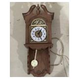 Vintage Spartus electric pendulum wall clock Vintage Spartus electric pendulum wall clock