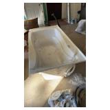 Jet tub, jacuzzi white Jet tub, jacuzzi white