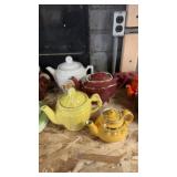 Hall Co. teapot/ pitchers assortment red Hall Co. teapot/ pitchers assortment red