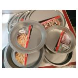 New 4 Pizza  Pan 3 pie pans 2 cake pans New 4 Pizza  Pan 3 pie pans 2 cake pans