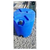 Approx 30gal plastic water storage tank