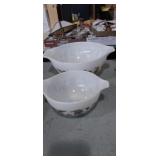 2 early American pattern pyrex mixing bowls 2 ï¿½pt