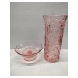 Pink depression glass bowl and vase