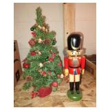 Table Christmas tree and nutcracker.