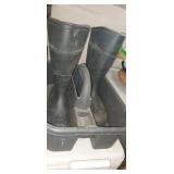 Igloo coolor Partition tray and rubber boots size
