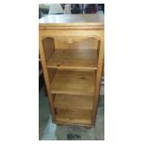 Oak 4 shelf bookcase 22x20x53in