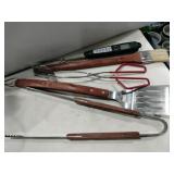 Grilling utensils
