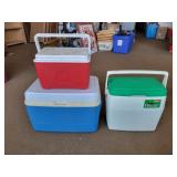 3 coolers Coleman, Igloo, Rubbermaid