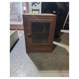 Boss old metal camp oven with glass front door