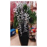 Black Metal Flower pot 6" with arrangement
