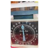Vintage Sears kitchen scale 9x7"