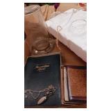 Flat with Hummingbird feeder, Glass globe x4 for