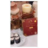 Large group of baby shoes, vintage RCA 45