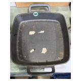 Cast iron square fry pan 11-in