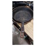 Wagner model 1891 12in cast iron skillet and