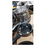 Cooking pots and strainer