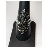Silver Ring marked 925 size 8   .145oz