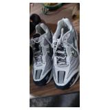 Mens nike air running shoes  Size 8.5