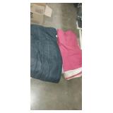 2 Blankets twin size