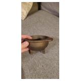 Lodge USA HP2 Cast Iron Half Pint 3-Legged