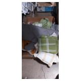 Oven mitts , wash cloths,  and hand towels