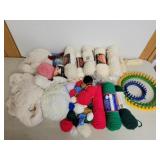 Large amount of Yarn & knitting looms