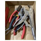 Flat of mixed pliers and adjust adjustable inch