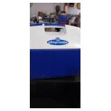 Igloo playmate cooler