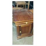 Riverside furniture 1 drawer night stand
