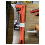 Brand new rigid, heavy duty 14 inch pipe wrench 2