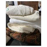 Clean bedding/linens