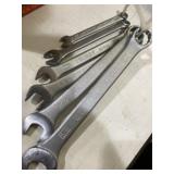 Set a Stanley wrenches from quarter inch to 5/8