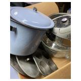 Box lot of kitchen items