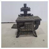 Queen cast iron stove 7in x 5.5in