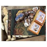 Carved dolls, Merry miniatures sets, table runner