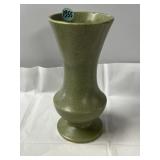 1970s McCoy Floraline #401 matte moss green