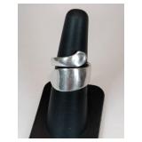 Silver wrap around ring Marked Sterling size 5.